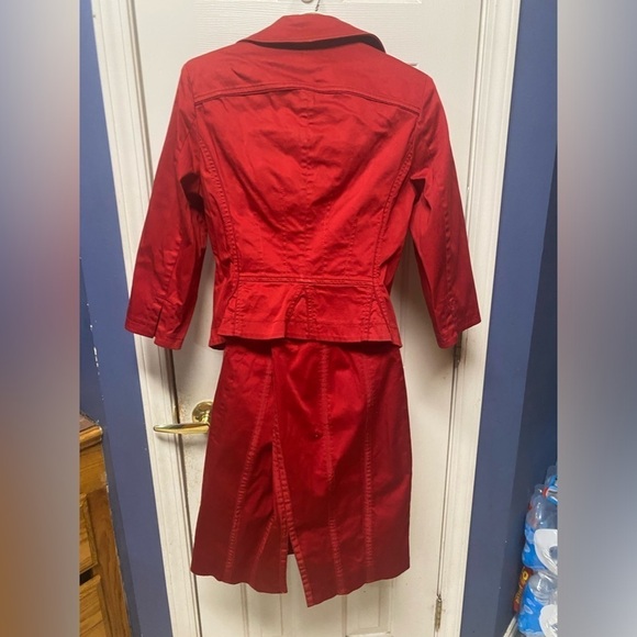 WHITE HOUSE BLACK MARKET Women’s Blazer/Jacket Sz 10 Red Skirt Sz 8 - Picture 3 of 15